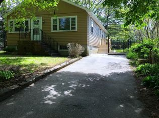167 Greensboro Rd, Dedham, MA 02026