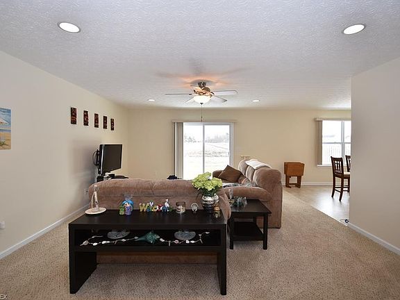 4th image of 5421 Deer Lake Dr