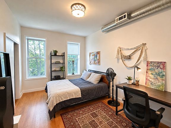 3rd image of 828 Halsey St APT 3A