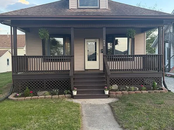 640 E Ferguson Ave, Wood River, IL 62095