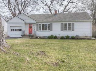 8425 Ward Parkway Pl, Kansas City, MO 64114