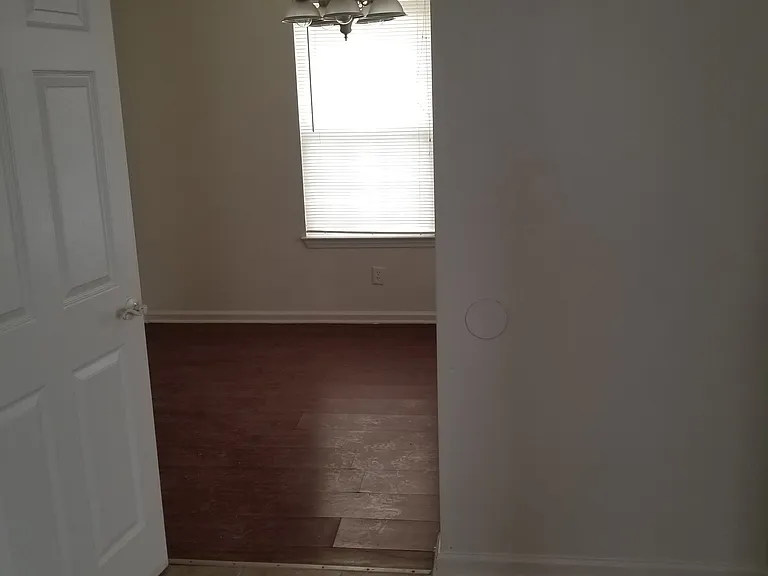 893 Polk Ave — Photo 7