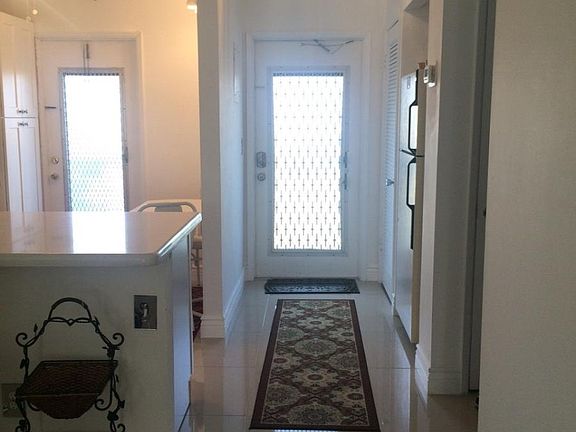 2nd image of 400 SE 10th St APT 309