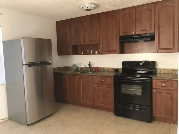 3389 Hi St, Lake Worth, FL 33461