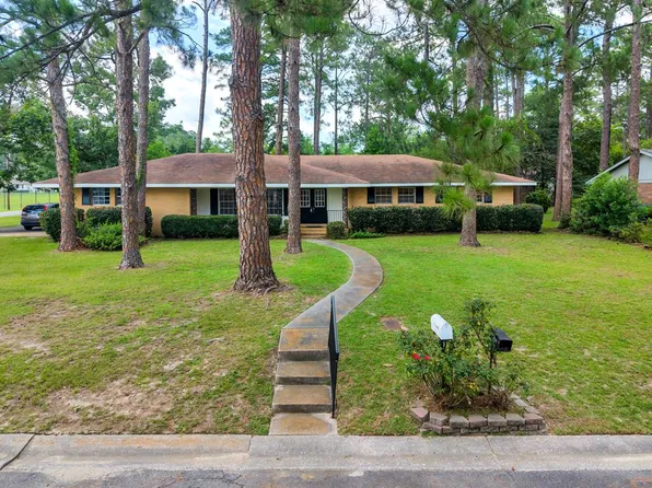 1401 Pine Acres Dr, Cordele, GA 31015