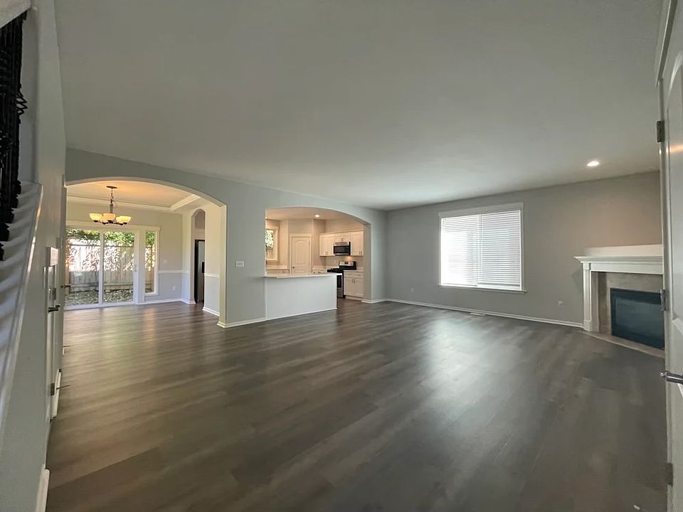 1st image of 20031 95th Avenue Ct E