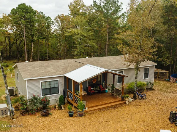839 Mount Pilgrim Rd, Camden, MS 39045