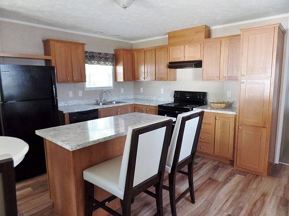 2nd image of 416 Bayhead Dr