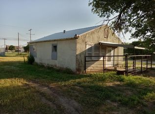 402 10th St, Ralls, TX 79357