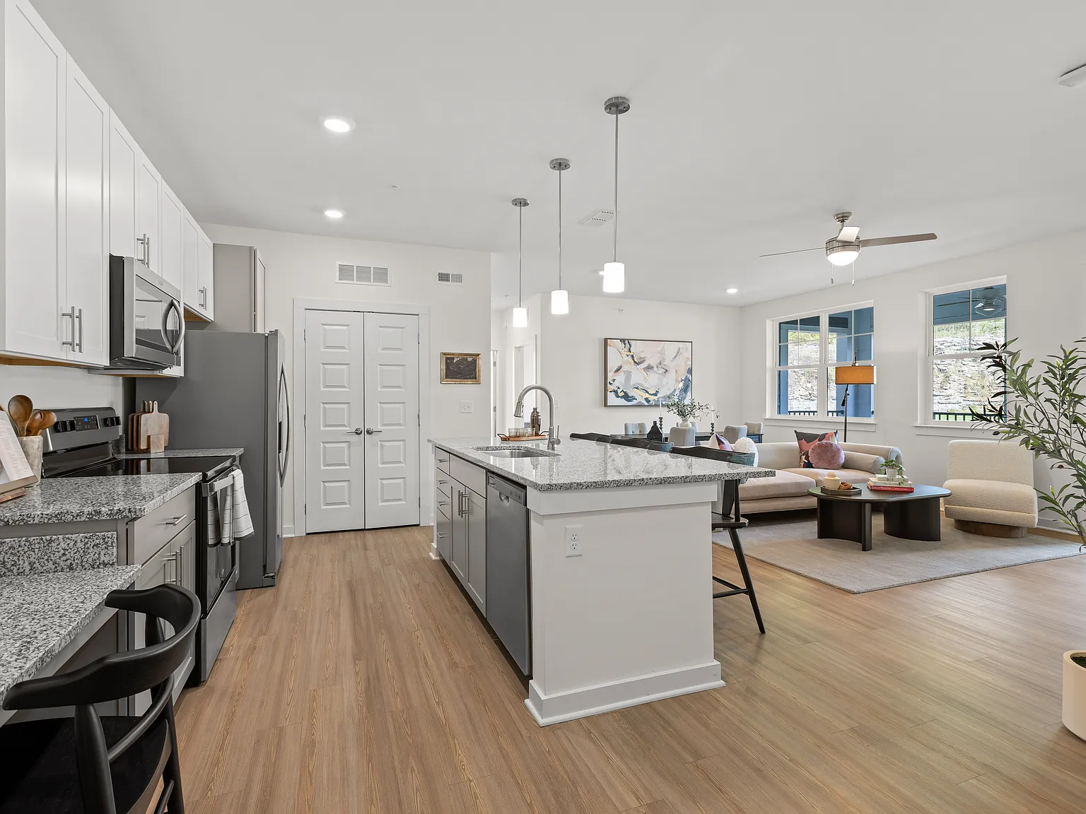 Sanctuary Bluff Apartments — Photo 4