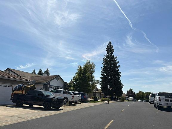 5th image of 355 Brierwood Way