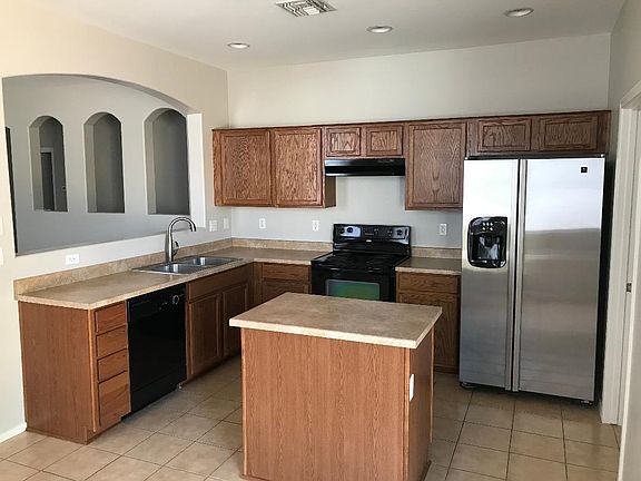 3rd image of 42492 W Rosalia Dr