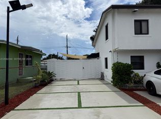 Stephen Manor, Miami, FL 33150