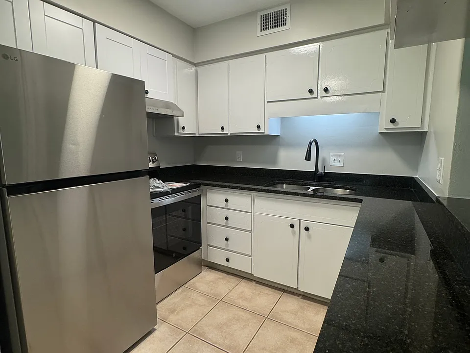 1408 Alpine Rd #4