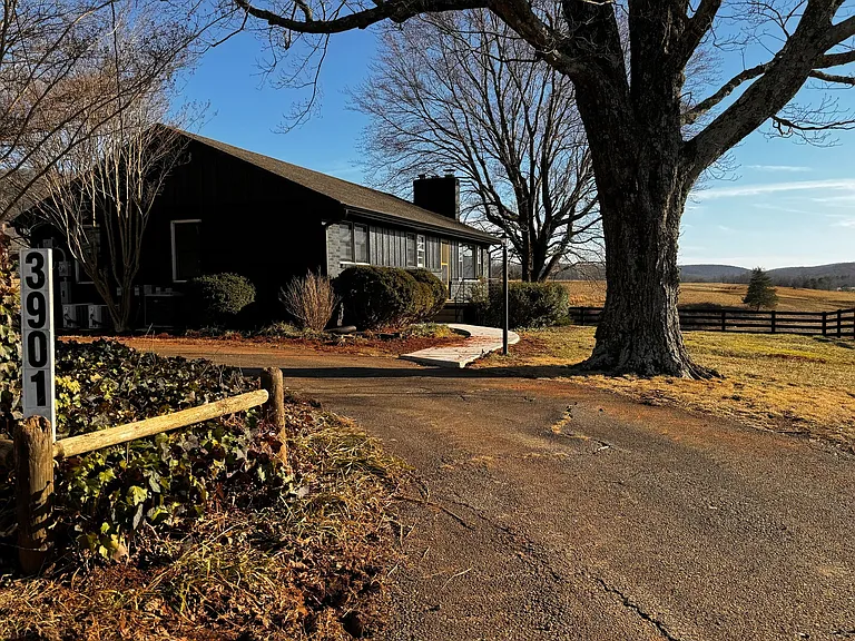 3901 Thomas Dairy Ln — Photo 1