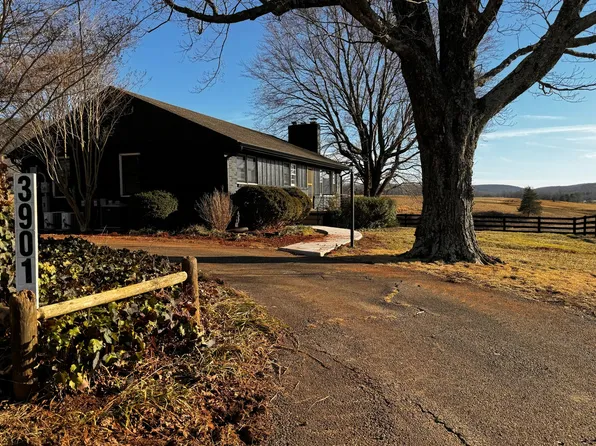 3901 Thomas Dairy Ln, North Garden, VA 22959