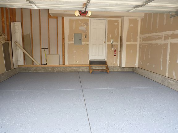Garage freshly painted floor