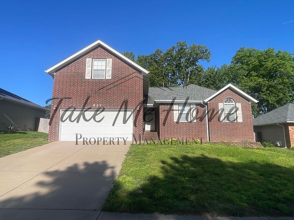 1st image of 821 S Barberry Ct