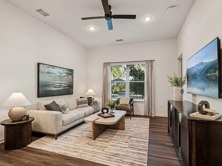 The Stadler Luxury Apartments — Photo 13