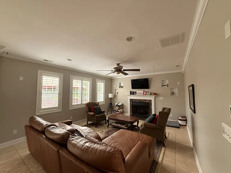 704 Stagecoach Dr — Photo 9