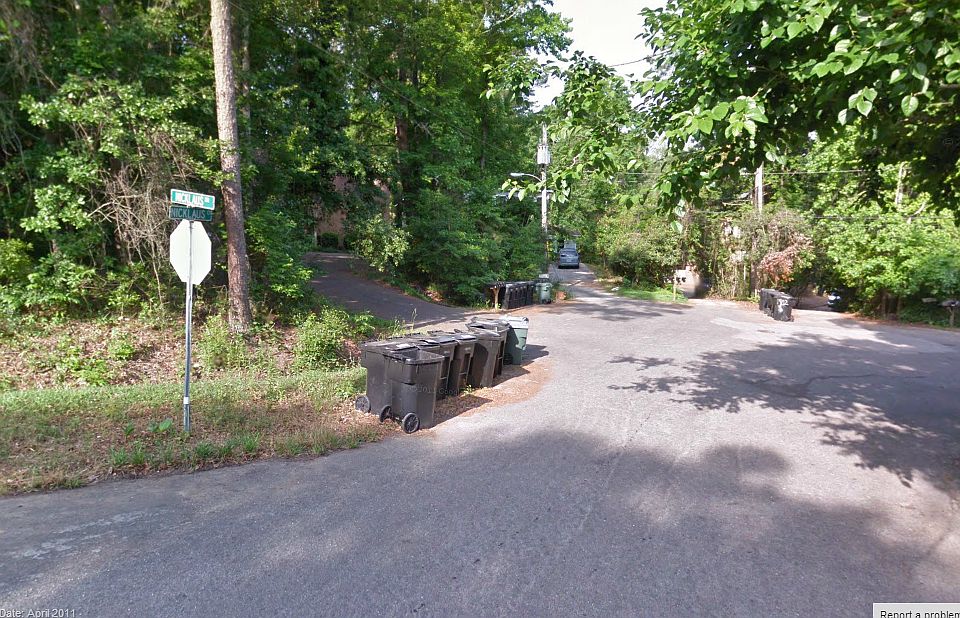 Nicklaus Ct from Google Street View - 1902 Nicklaus Ct, Tallahassee, FL 32301