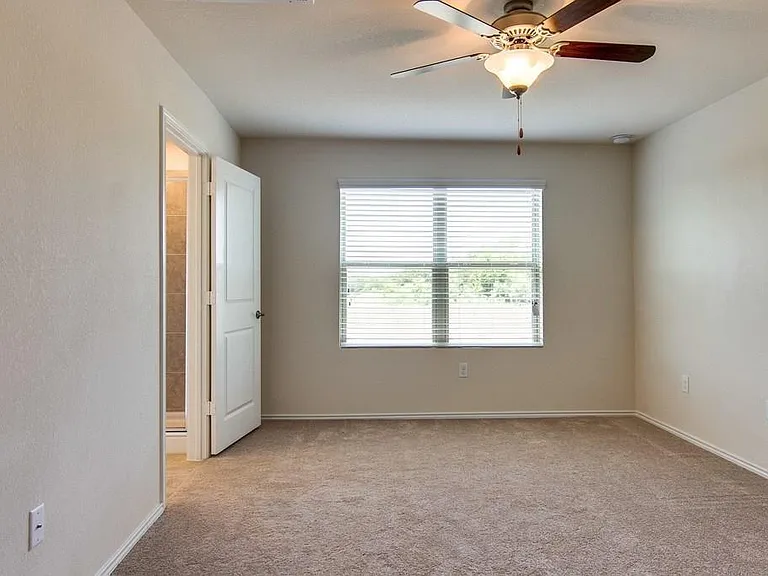 10604 Dimitrios Dr — Photo 7