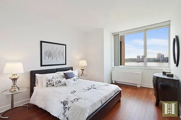 Rented by Halstead Real Estate | media 22