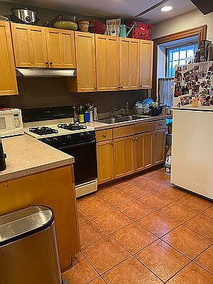 4th image of 173 Underhill Ave