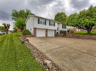 65 W Glennis Dr, Greensburg, PA 15601