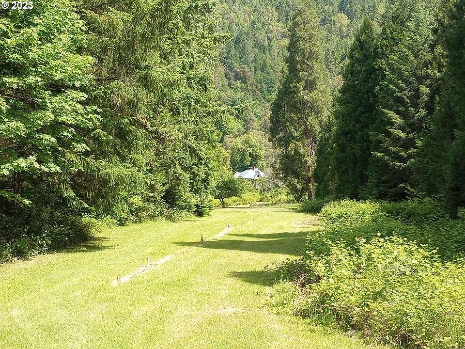 1st image of 809 Canyon Creek Dr