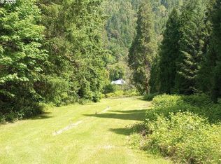 809 Canyon Creek Dr, Canyonville, OR 97417