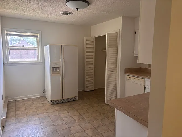1900 Memorial Dr #1900 — Photo 3