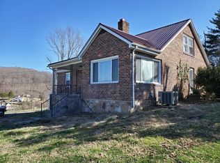 168 Hilltop Rd, Pearisburg, VA 24134