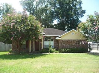 7588 Hickory Ridge Dr, Denham Springs, LA 70706