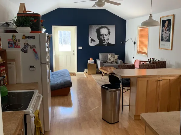 (undisclosed Address), New Paltz, NY 12561