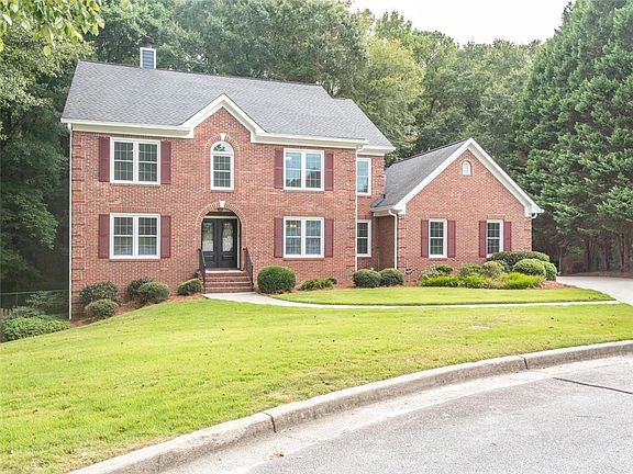 3rd image of 1930 Streamwood Dr