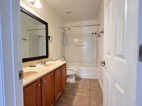 4th image of 9944 Chorlton Cir