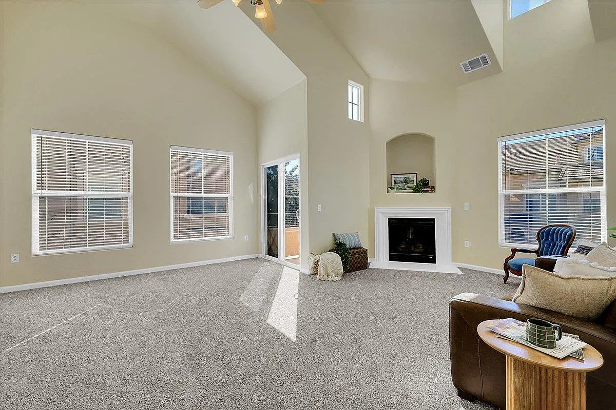 Building Photo - 5350 Dunlay Dr #817