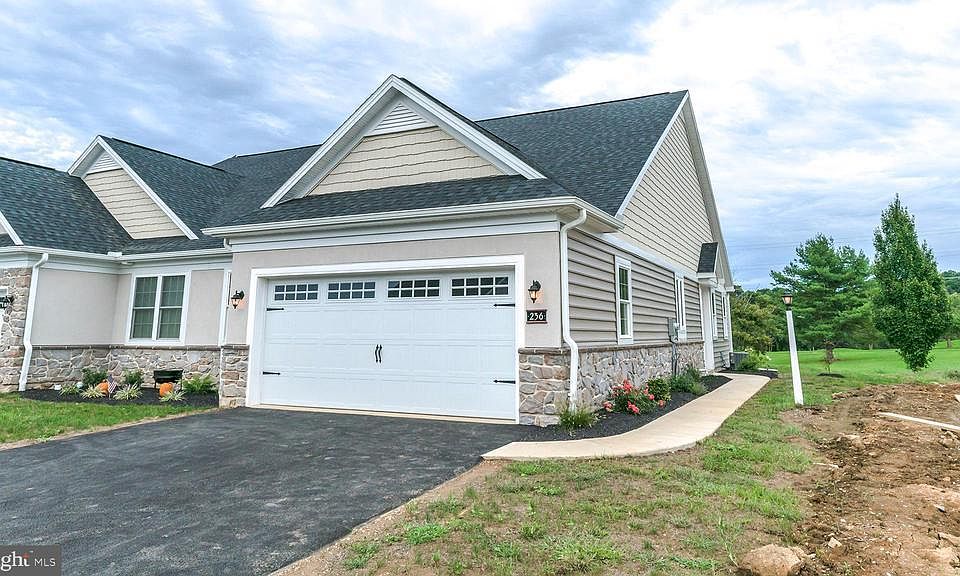 1st image of 128 Maguire Ct #72