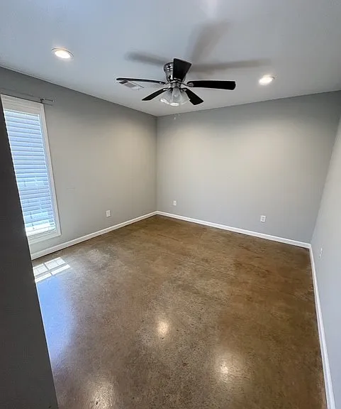 504 Hobson St — Photo 17