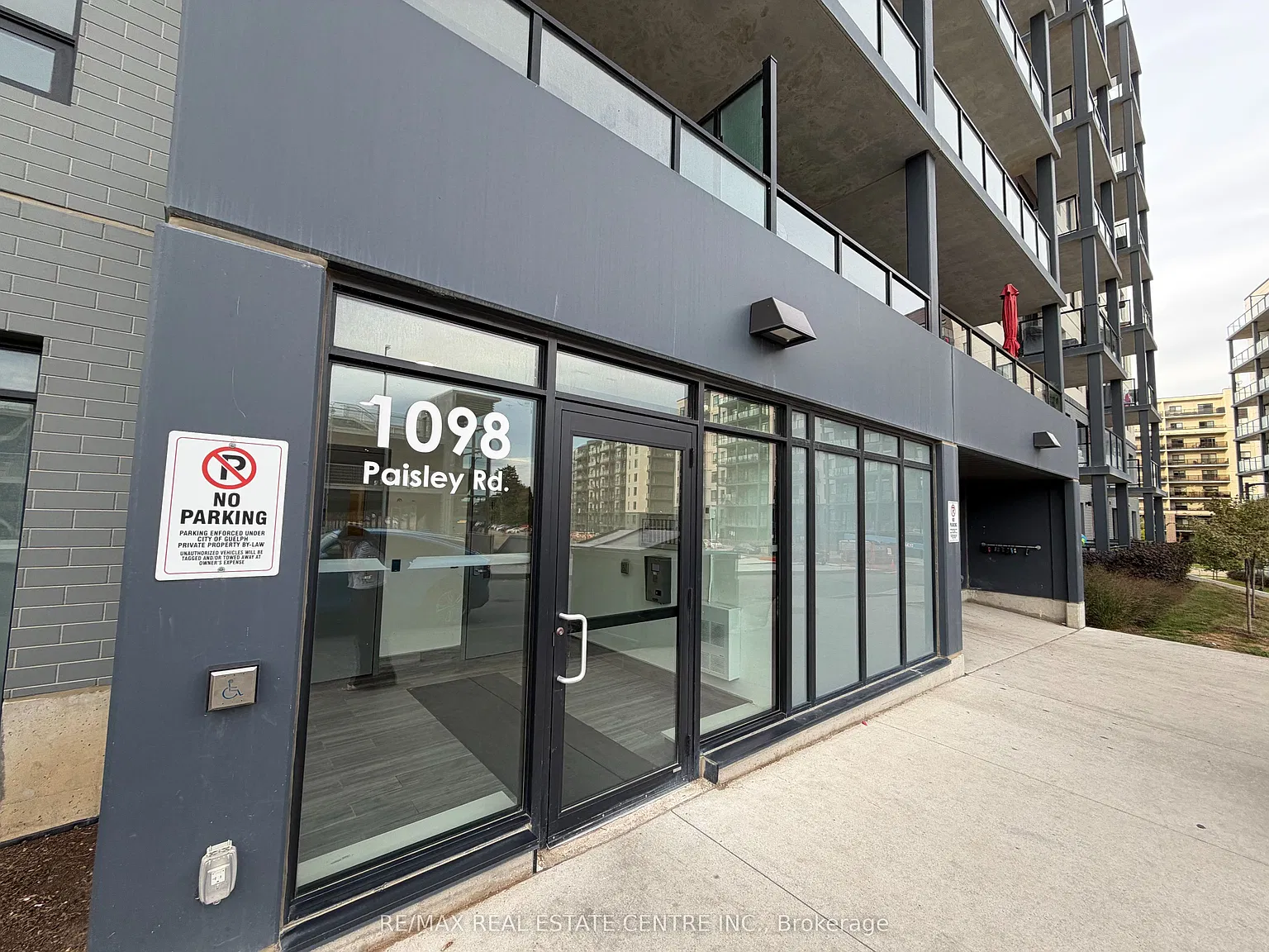 3 bed, $3,000 — Photo 2
