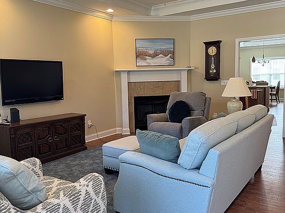 Livingroom w/ Gas Fireplace.