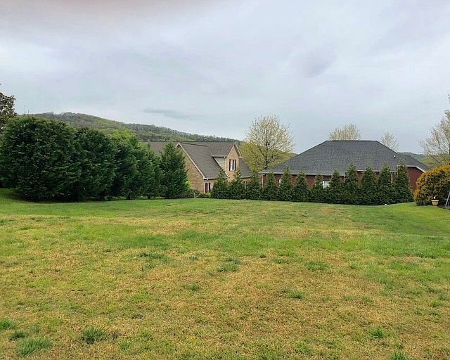 2nd image of 341 Ladysmith Ln