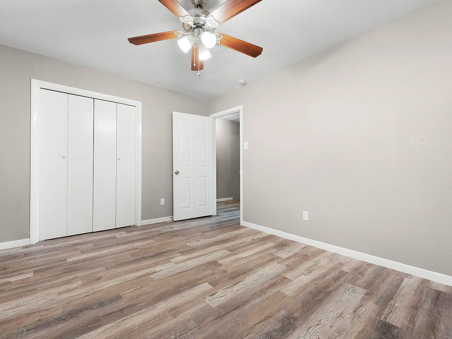 Parkview Apartments — Photo 4