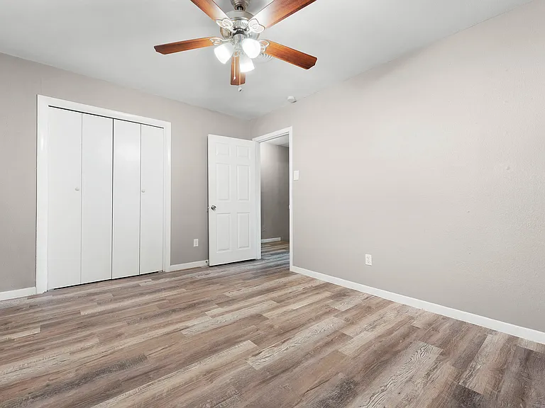 3430 Sockwell Blvd — Photo 8