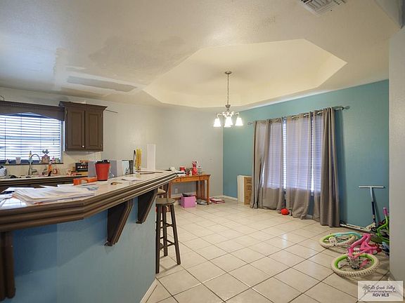 4th image of 4735 Juniper St