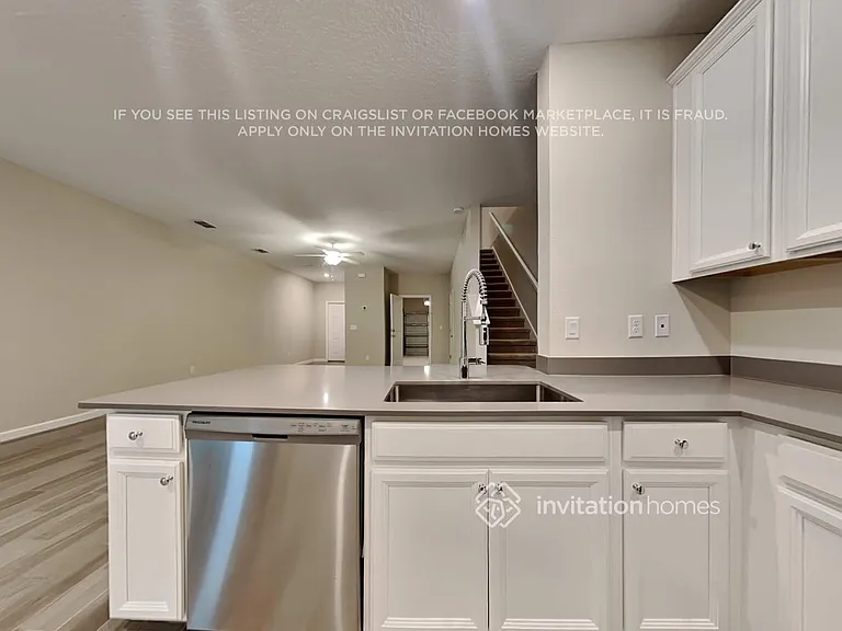 13270 Shore Grass Dr — Photo 7