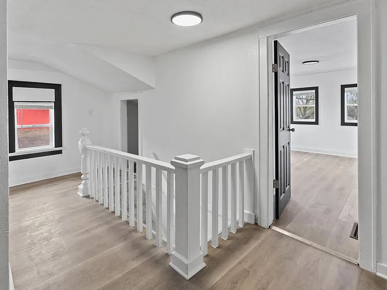 5408 Woodland Ave — Photo 13