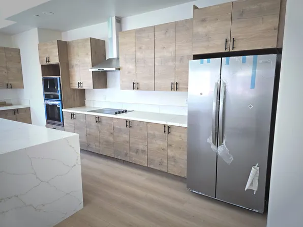 14382 Poway Rd, Poway, CA 92064