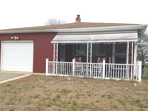 2nd image of 135 Port Royal Dr